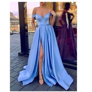 💙Beautiful Blue Prom Dress❤️
